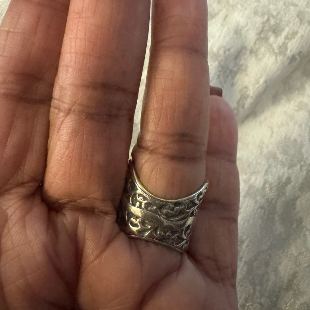 Intricate Sterling Silver Filigree Women's Ring - Picture 4 of 4